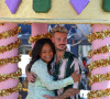 Christina Milian, enceinte, et son compagnon M Pokora (Matt) font la promotion de la marque "Beignet Box" de Christina sur un char lors d'une parade à Los Angeles.