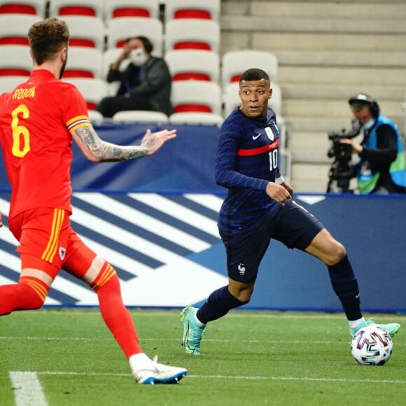 Kylian MBappe lors du match amical de préparation de l'UEFA Euro 2020 "France - Pays de Galles (3-1)" au stade Allianz Riviera à Nice, le 2 juin 2021. ©Norbert Scanella / Panoramic / Bestimage