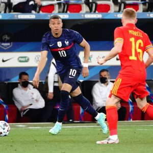 Kylian MBappe lors du match amical de préparation de l'UEFA Euro 2020 "France - Pays de Galles (3-1)" au stade Allianz Riviera à Nice, le 2 juin 2021. ©Norbert Scanella / Panoramic / Bestimage