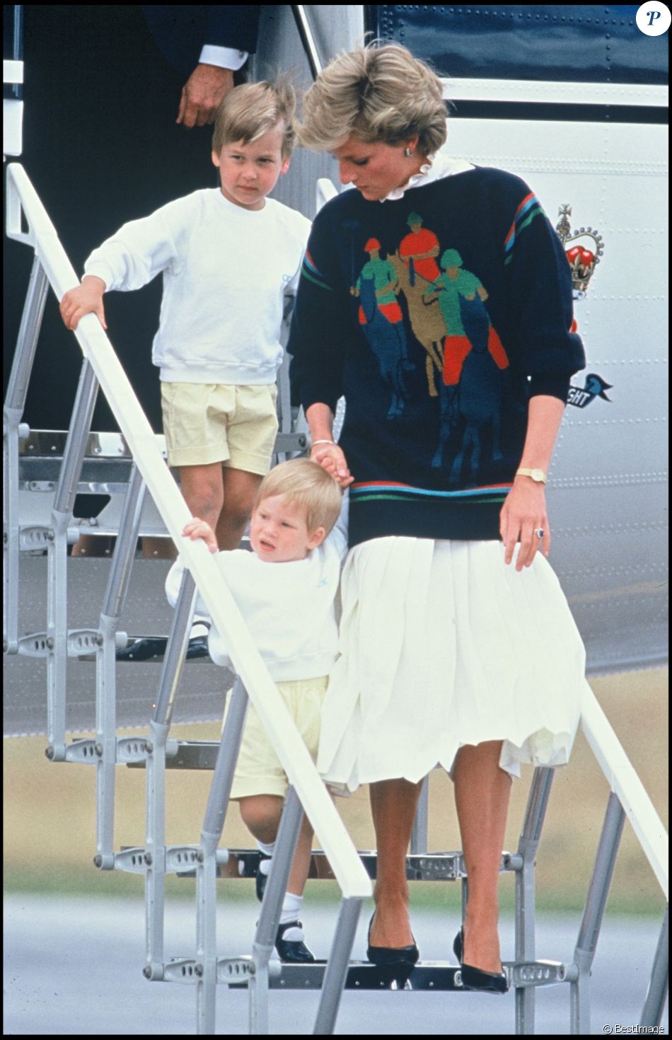 Lady Diana et ses fils, le prince William et le prince Harry, à Balmoral en 1986.