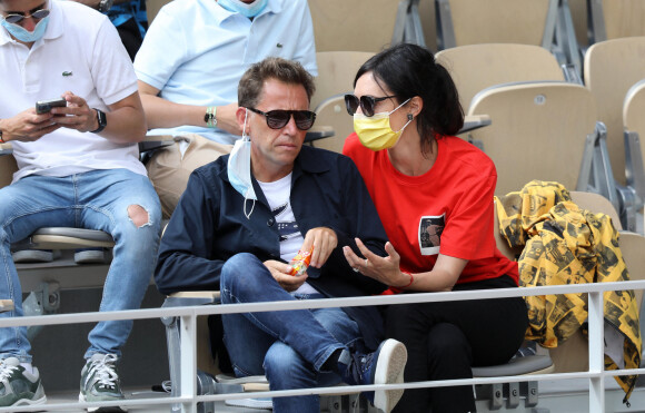 Géraldine Maillet et son compagnon Daniel Riolo dans les tribunes lors des internationaux de France de Tennis de Roland Garros 2021 à Paris, le 6 juin 2021. © Dominique Jacovides/Bestimage