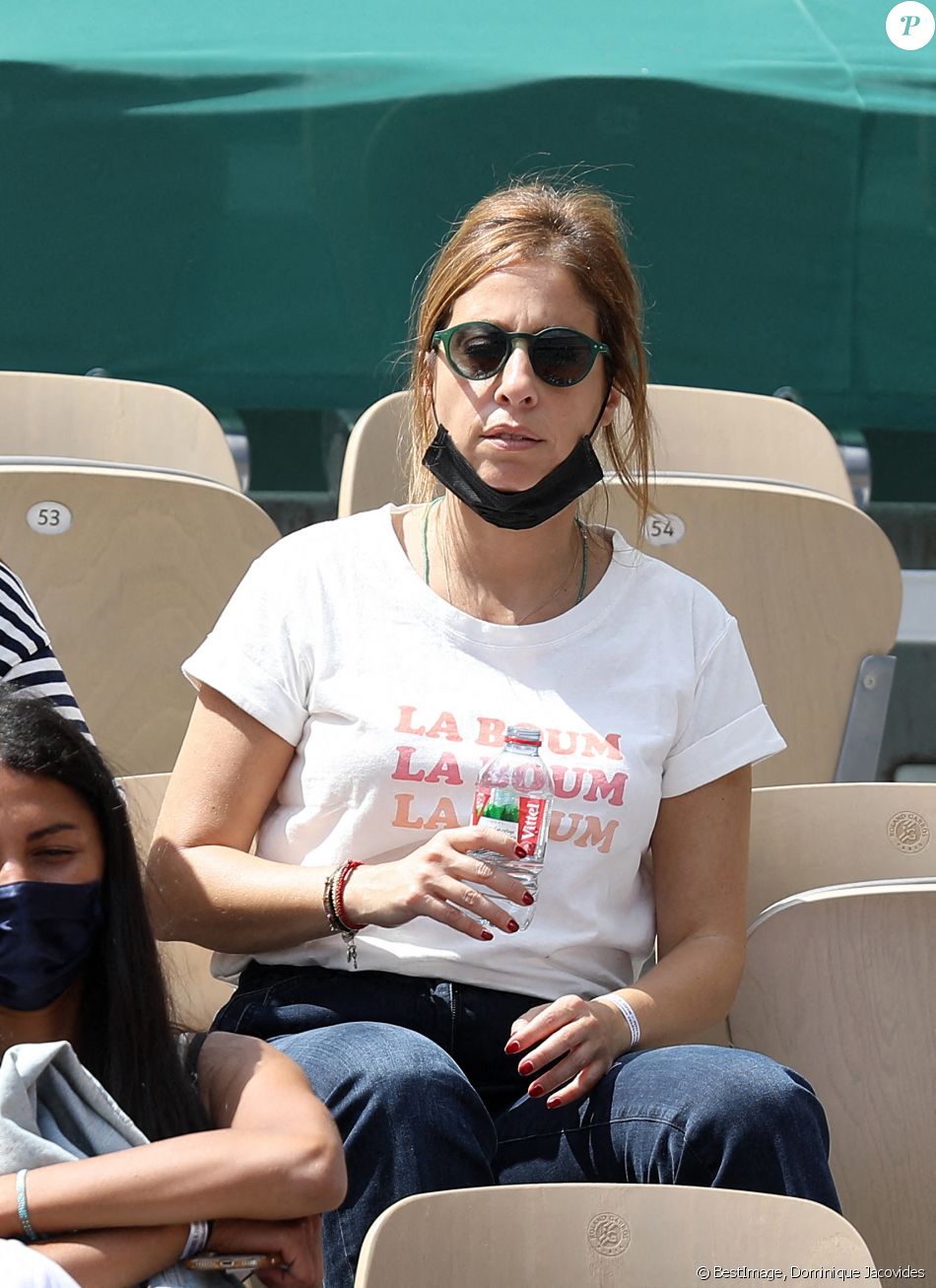 Léa Salamé - People dans les tribunes lors des internationaux de France de Tennis de Roland Garros 2021 à Paris, le 6 juin 2021. © Dominique Jacovides/Bestimage