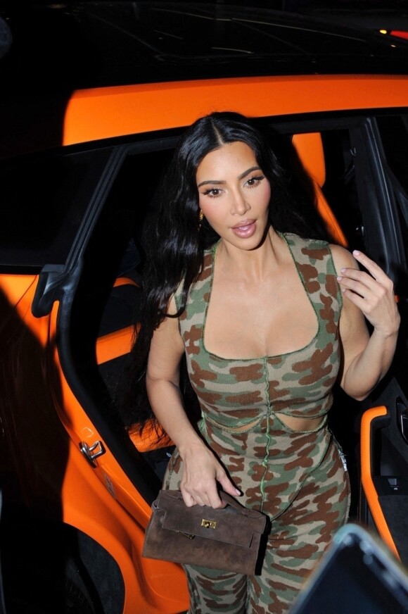 Kim Kardashian à la sortie de la soirée de lancement de la nouvelle marque de tequila de K. Jenner 818 au restaurant "The Nice Guy" à Los Angeles, le 21 mai 2021.