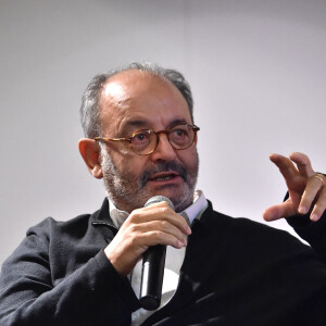 Exclusif - Louis Chedid participe à la présentation de l'album de reprises "Brassens sur Parole(s)" à la Fnac Bercy-Village, le 3 novembre 2016. © Lionel Urman/Bestimage