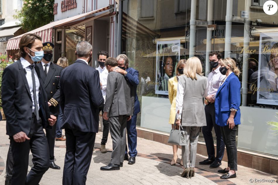 Le président de la République Emmanuel Macron et sa femme Brigitte ont rencontré les acteurs de la gastronomie locale et nationale à Valence, à l'occasion du déplacement dans la Drôme. Le 8 juin 2021 © Romain Gaillard / pool / Bestimage