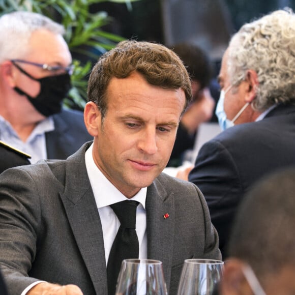 Le président de la République Emmanuel Macron a rencontré les acteurs de la gastronomie locale et nationale à Valence, à l'occasion du déplacement dans la Drôme. Le 8 juin 2021 © Romain Gaillard / pool / Bestimage 