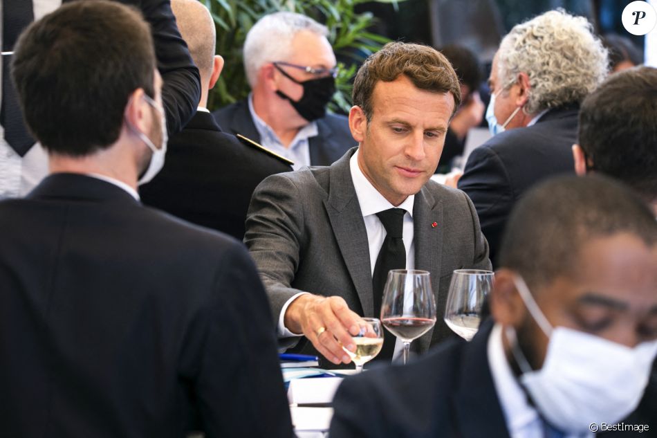 Le président de la République Emmanuel Macron a rencontré les acteurs de la gastronomie locale et nationale à Valence, à l'occasion du déplacement dans la Drôme. Le 8 juin 2021 © Romain Gaillard / pool / Bestimage