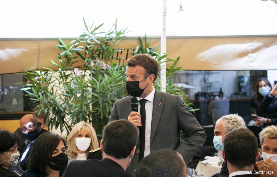 Le président de la République Emmanuel Macron a rencontré les acteurs de la gastronomie locale et nationale à Valence, à l'occasion du déplacement dans la Drôme. Le 8 juin 2021 © Romain Gaillard / pool / Bestimage