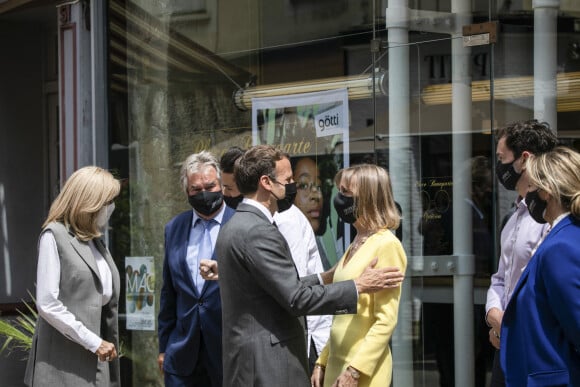 Le président de la République Emmanuel Macron et sa femme Brigitte ont rencontré les acteurs de la gastronomie locale et nationale à Valence, à l'occasion du déplacement dans la Drôme. Le 8 juin 2021 © Romain Gaillard / pool / Bestimage 