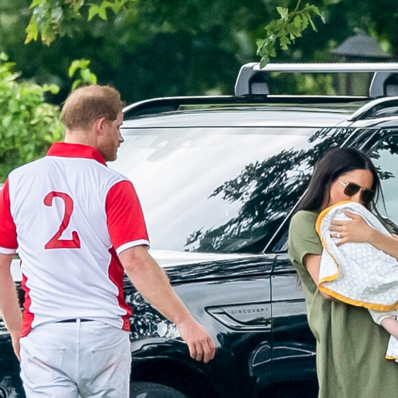 Le prince Harry, duc de Sussex, Meghan Markle, duchesse de Sussex et leur fils Archie Harrison Mountbatten-Windsor lors d'un match de polo de bienfaisance King Power Royal Charity Polo Day à Wokinghan, comté de Berkshire, Royaume Uni, le 10 juillet 2019.