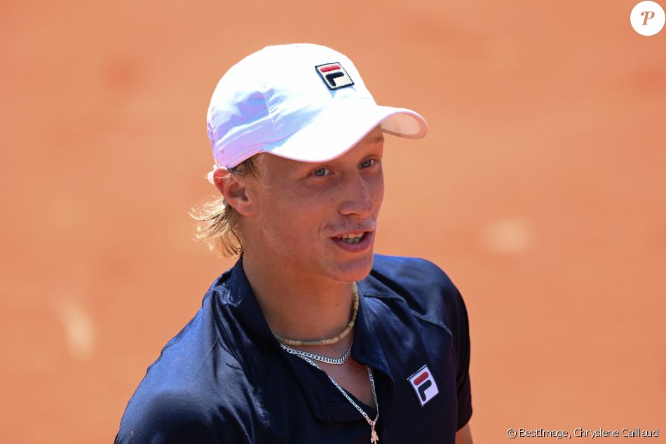 Léo Borg bat le Français Max Westphal à Roland Garros lors du tournoi junior, le 8 juin 2021. © Chryslene Caillaud / Panoramic / Bestimage