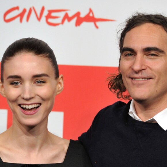Joaquin Phoenix a parlé de l'éducation de son fils River, né de son histoire d'amour avec Rooney Mara.