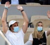 Amir Haddad et sa femme Lital dans les tribunes des Internationaux de France de Tennis de Roland Garros à Paris. Le 9 juin 2021 © Dominique Jacovides / Bestimage