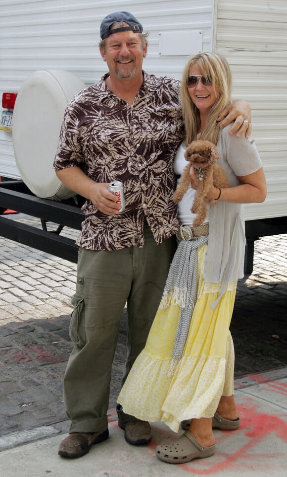 Ernie et Elain Lively, parents de l'actrice Blake Lively, sur le tournage de la série "Gossip Girl" à New York, le 29 juillet 2008.
