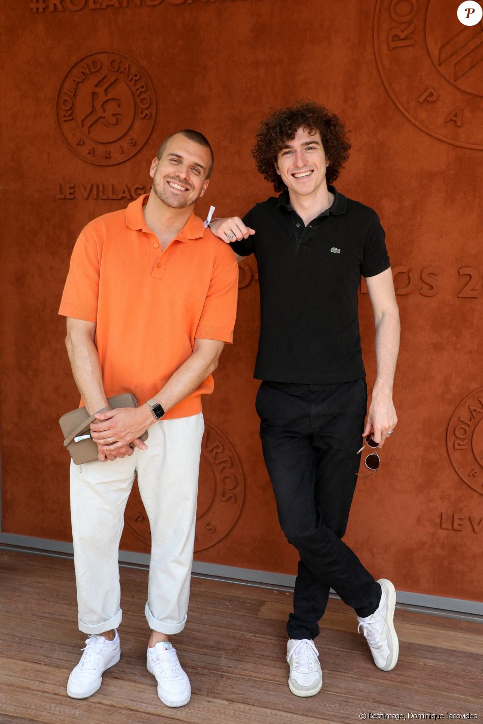 Feder (Hadrien Federiconi) et César Laurent de Rummel (Ofenbach) au village lors des Internationaux de France de Roland Garros à Paris le 10 juin 2021. © Dominique Jacovides / Bestimage