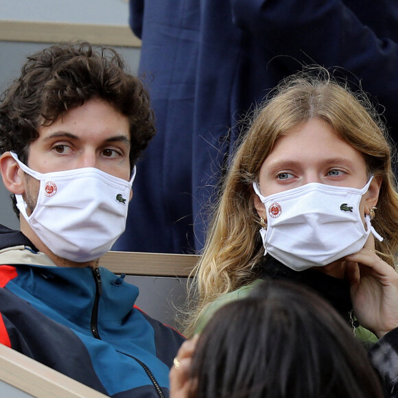 Constance Jablonski et son compagnon Matthias Dandois lors des internationaux de tennis de Roland Garros à Paris le 8 Octobre 2020 © Dominique Jacovides / Bestimage