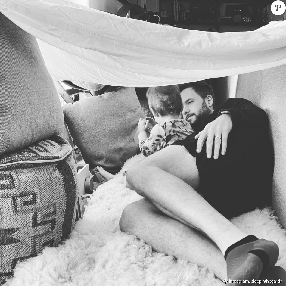 Patrick J. Adams et sa fille Aurora sur Instagram, juin 2020.