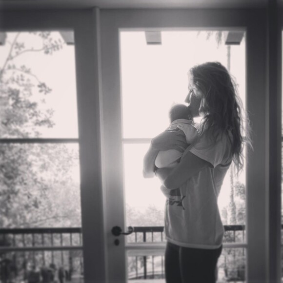 Troian Bellisario et sa fille Elliot sur Instagram, juin 2021.