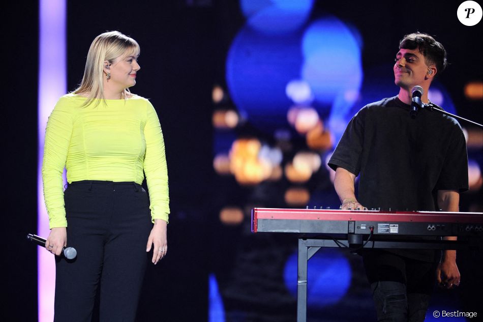 Exclusif - Louane et Florian Rossi à l'enregistrement de l'émission "Duos Mystères" à la Seine Musicale à Paris, le 18 mai 2021. © Gaffiot-Moreau / Bestimage