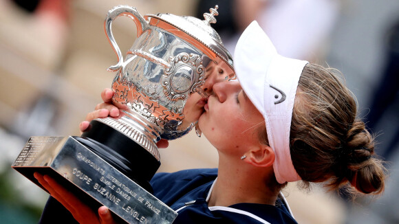 Barbora Krejčíková victorieuse à Roland-Garros : une star est née !