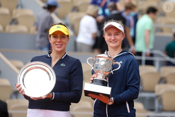 la Tchèque Barbora Krejcikova remporte la finale face à la Russe Anastasia Pavlyuchenkova le 12 juin 2021. © Dominique Jacovides / Bestimage 