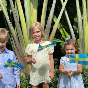 Prenant la pose depuis la Floride, les trois enfants de la princesse Madeleine de Suède, Nicolas, Leonore et Adrienne, sur Instagram le 6 juin 2021, jour de la Fête nationale suédoise.