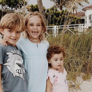 Nicolas, Leonore et Adrienne, les enfants de la princesse Madeleine de Suède sur Instagram, juillet 2020.