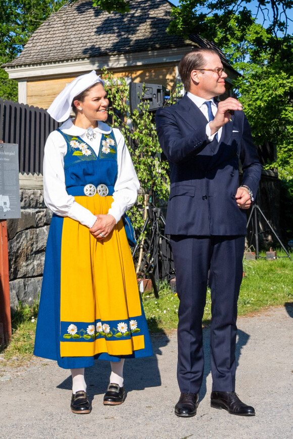 La princesse Victoria de Suède, le prince Daniel de Suède lors de la fête nationale suédoise au Musée Skansen à Stockholm, le 6 juin 2021.