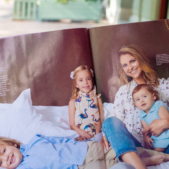 La princesse Madeleine de Suède pose avec ses enfants en couverture du magazine suédois "Mama" auquel elle a accordé une interview exclusive. Stockholm. Le 13 septembre 2019.