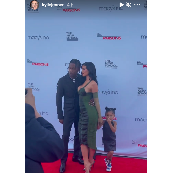 Kylie Jenner, Travis Scott et leur fille Stormi au Parsons Benefit à New York, le 15 juin 2021. 