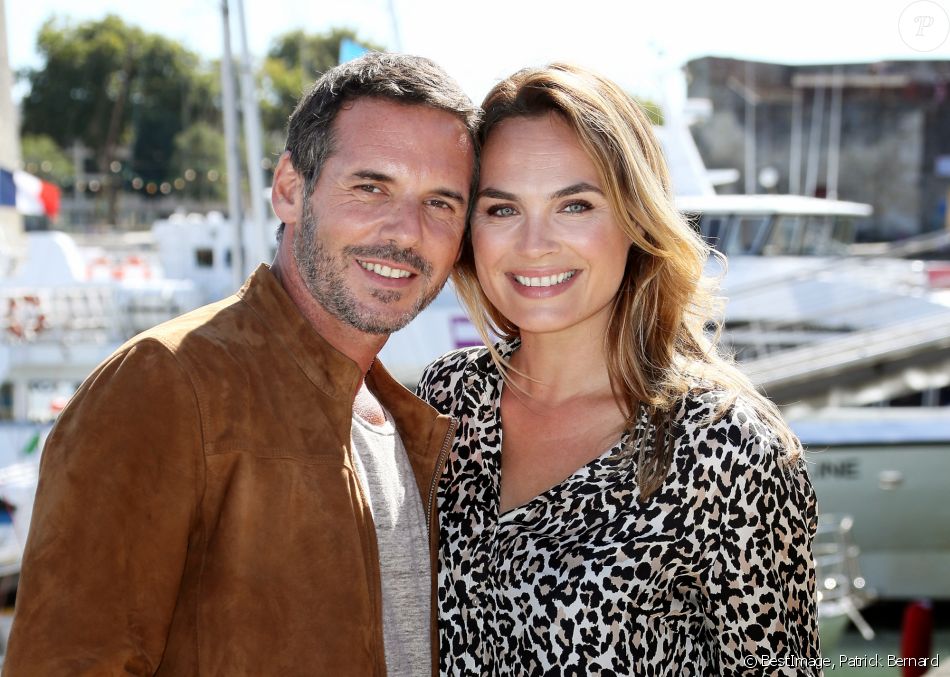 Jérémy Banster et Mélanie Maudran pour le feuilleton télévisé "Un si grand soleil" au photocall du quatrième jour du festival international du film de La Rochelle, France, le 15 septembre 2018. © Patrick Bernard/Bestimage