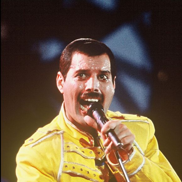 Archives - Fredie Mercury à Wembley en 1986.