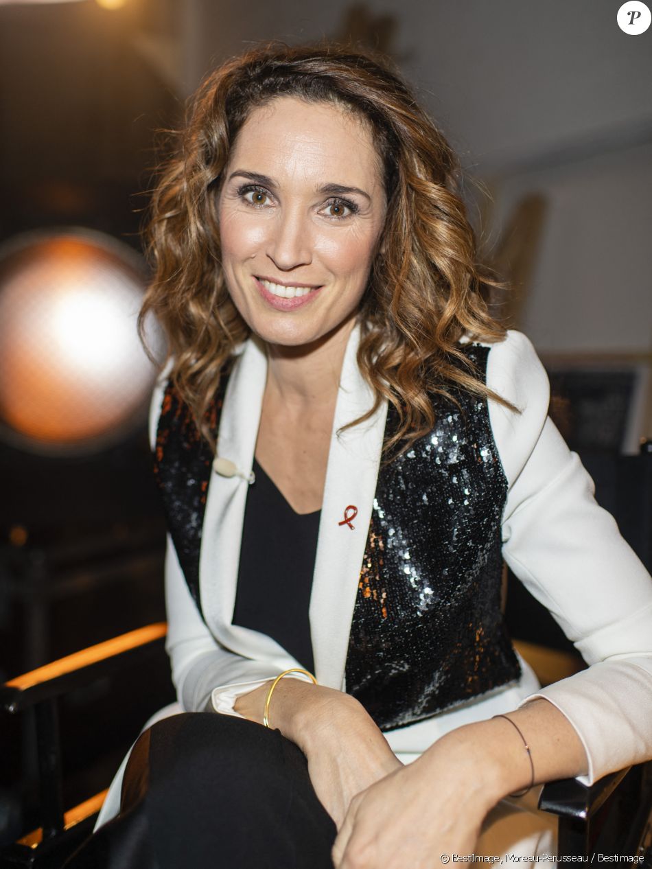 Info - Marie-Sophie Lacarrau atteinte de la Covid-19 - Exclusif - Marie-Sophie Lacarrau - Backstage de l'enregistrement de l'émission "100 ans de comédies musicales pour le Sidaction", qui sera diffusée le 2 avril sur France 2. Le 10 mars 2020 © Moreau-Perusseau / Bestimage