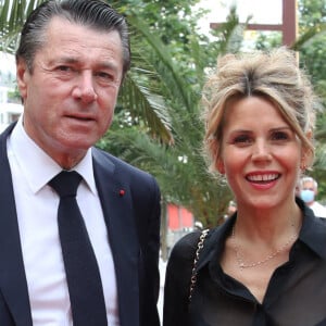 Christian Estrosi, le maire de Nice, et sa femme Laura Tenoudji Estrosi à la première du film "Boite Noire" dans le cadre du Festival CINEROMAN au cinéma Pathé Gare du Sud à Nice, France. © Denis Guignebourg/Bestimage 