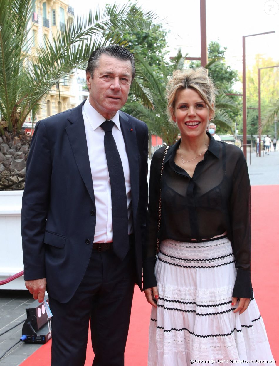 Christian Estrosi, le maire de Nice, et sa femme Laura Tenoudji Estrosi à la première du film "Boite Noire" dans le cadre du Festival CINEROMAN au cinéma Pathé Gare du Sud à Nice, France. © Denis Guignebourg/Bestimage