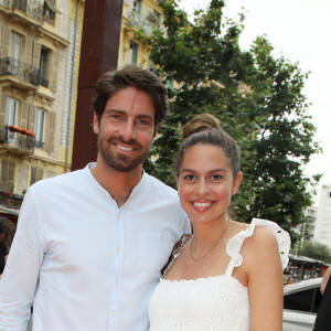 Tom Leeb et sa soeur Elsa Leeb (enceinte) à la première du film "Boite Noire" dans le cadre du Festival CINEROMAN au cinéma Pathé Gare du Sud à Nice, France, le 19 juin 2021. © Denis Guignebourg/Bestimage 