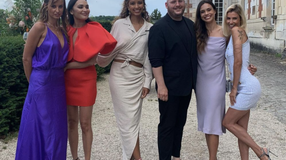 Malika Ménard et Alexandra Rosenfeld sexy en robes de luxe pour le mariage de Chloé Mortaud