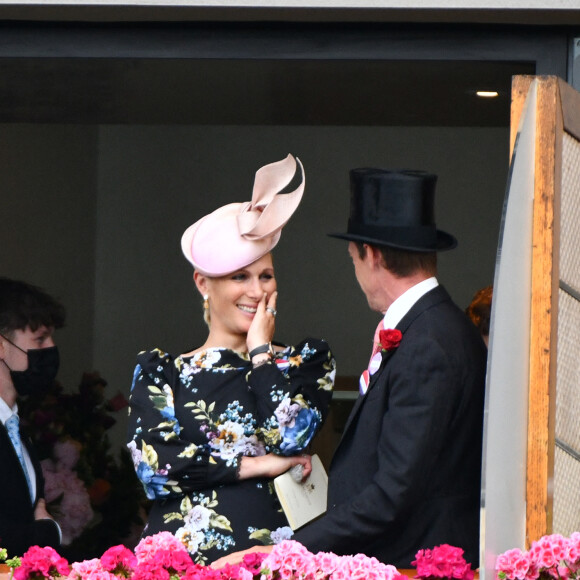 Zara Phillips (Tindall) assiste aux courses hippiques "Royal Ascot", le 17 juin 2021, lors du "Ladies Day".
