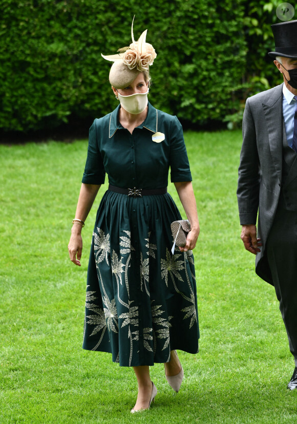 Sophie Rhys-Jones, comtesse de Wessex, assiste aux courses hippiques "Royal Ascot", le 17 juin 2021.