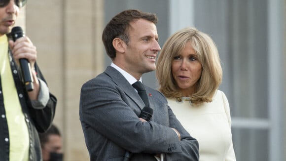 Emmanuel Macron décore deux artistes légendaires pour la 40e Fête de la musique