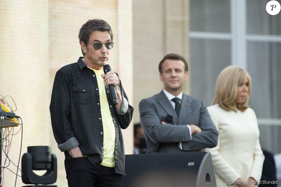 Emmanuel Macron, sa femme Brigitte Macron et Jean-Michel Jarre - Fête de la musique 2021 au palais de l'Elysée à Paris. Le 21 avril 2021. © Eliot Blondet/Pool/Bestimage