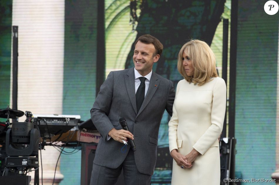 Emmanuel Macron, sa femme Brigitte Macron - Fête de la musique 2021 au palais de l'Elysée à Paris. Le 21 avril 2021. © Eliot Blondet/Pool/Bestimage