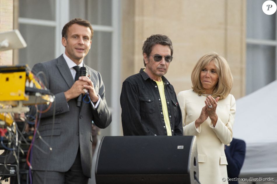 Emmanuel Macron, sa femme Brigitte Macron et Jean-Michel Jarre - Fête de la musique 2021 au palais de l'Elysée à Paris. Le 21 avril 2021. © Eliot Blondet/Pool/Bestimage