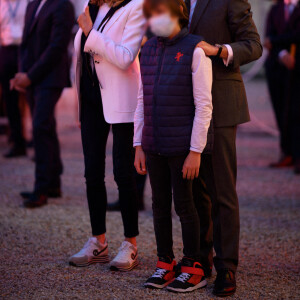 Le président Emmanuel Macron et la première dame Brigitte Macron assistent à la Fête de la Musique au palais de l'Elysée à Paris le 21 juin 2021. © Eliot Blondet / Pool / Bestimage