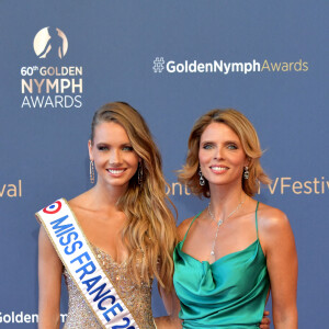 Amandine Petit (Miss France 2021) et Sylvie Tellier lors du photocall de la cérémonie des Nymphes d'Or du 60ème festival de télévision de Monte Carlo au Grimaldi Forum à Monaco le