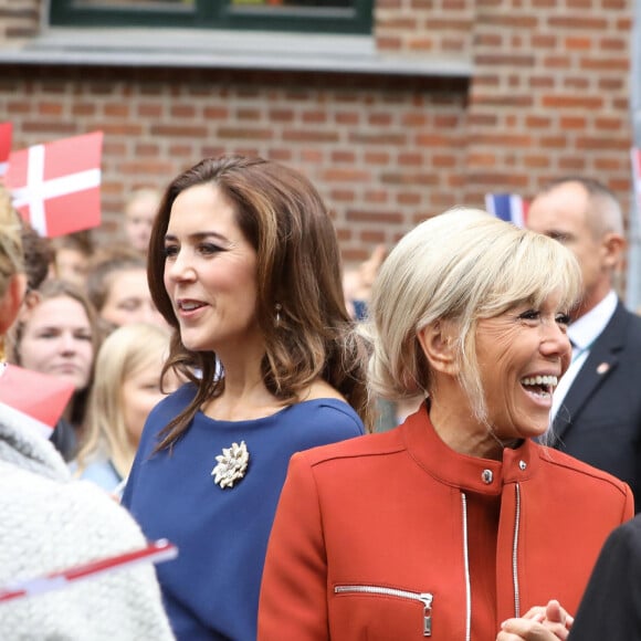 La Première Dame Brigitte Macron et la princesse Mary de Danemark visitent le Lycée Rysensteen à Copenhague, Danemark, le 29 août 2018. La Première Dame et la princesse sont allées à la rencontre des édudiants. Le couple présidentiel effectue une visite d'Etat de deux jours au Danemark. © Dominique Jacovides/Bestimage