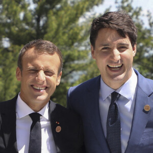 Le président Emmanuel Macron, sa femme Brigitte - Le premier ministre Justin Trudeau et sa femme accueillent les membres du G7 à La Malbaie le 8 juin 2018 © Ludovic Marin / Pool / Bestimage