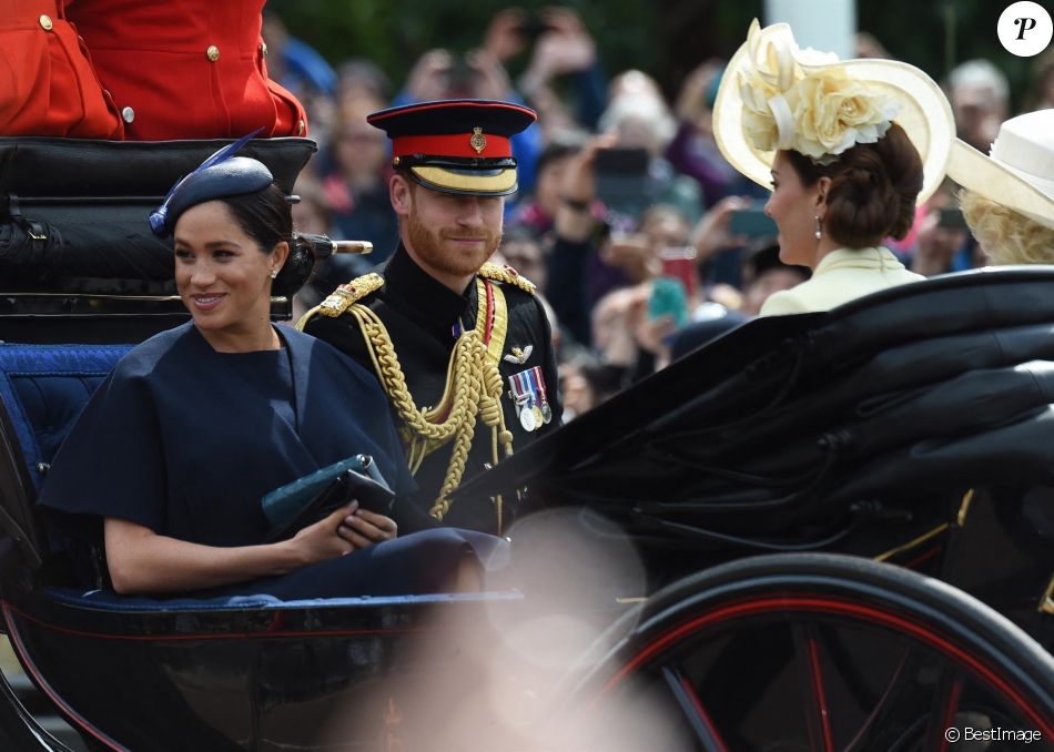 Le prince Harry, duc de Sussex, et Meghan Markle, duchesse de Sussex, première apparition publique de la duchesse depuis la naissance du bébé royal Archie lors de la parade Trooping the Colour 2019, célébrant le 93ème anniversaire de la reine Elisabeth II, au palais de Buckingham, Londres, le 8 juin 2019.