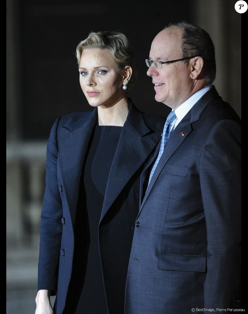 Le prince Albert II de Monaco et la princesse Charlene - Extérieur - Arrivées au dîner d'Etat à l'occasion de la cérémonie internationale du centenaire de l'armistice de 1918 au Musée d'Orsay à Paris, France, le 10 novembre 2018. © Pierre Perusseau/Bestimage