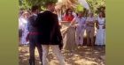 Les larmes de Karine Le Marchand au mariage de Mathieu et Alexandre le 26 juin 2021.